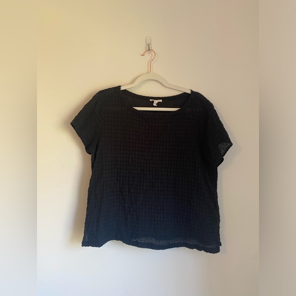 Eileen Fisher organic cotton textured black short sleeve blouse Size M - Picture 2 of 8